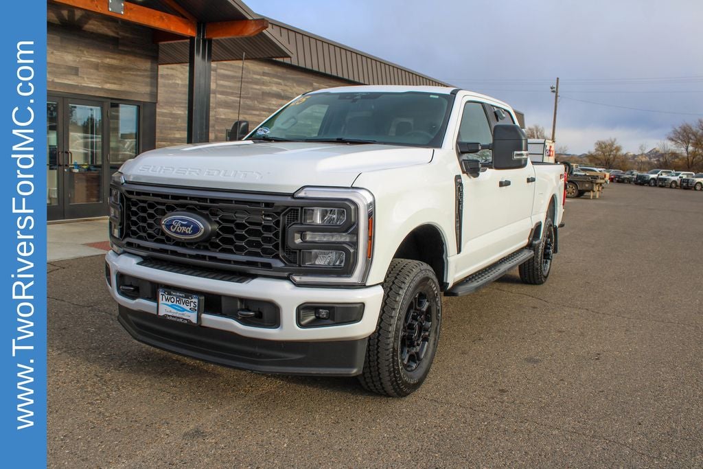2025 Ford F-350SD — interior view