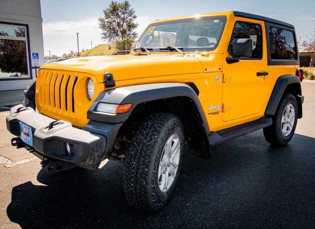 2019 Jeep Wrangler — interior view